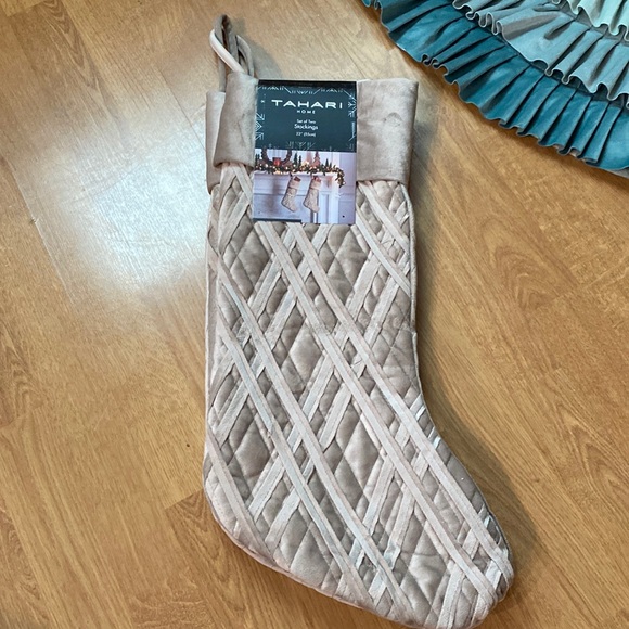 Holiday Decorations 🎄🧦 - Picture 1 of 6